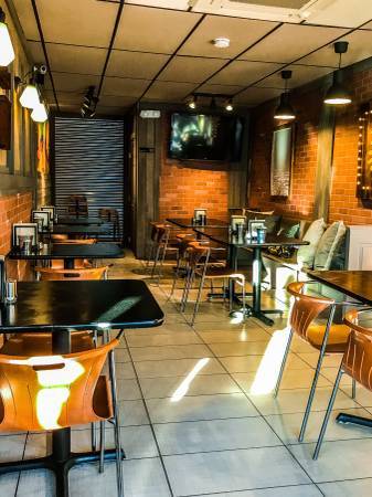 Sweet Basil Thai Cuisine | restaurant | 24 W Main St, Berryville, VA 22611, USA | 5409556234 OR +1 540-955-6234