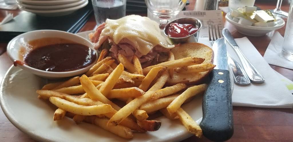 Victoria House | restaurant | Steiger Lake Ln, Victoria, MN 55386, USA | 9524432858 OR +1 952-443-2858