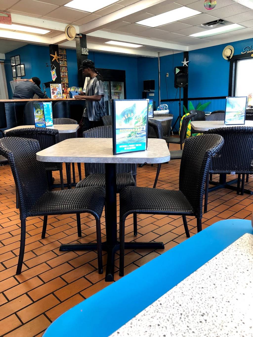 Pineapples Caribbean American Restaurant | restaurant | 5880 Normandy Blvd, Jacksonville, FL 32205, USA | 9045805837 OR +1 904-580-5837