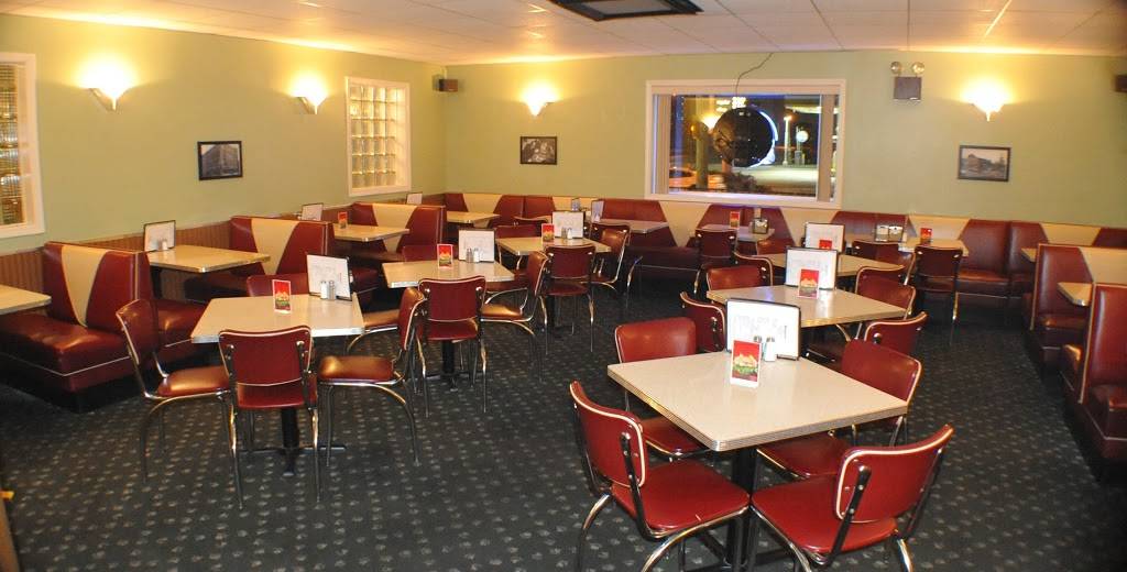 Quonset Pizza | meal delivery | 2602 Grand Ave, Waukegan, IL 60085, USA | 8476237115 OR +1 847-623-7115