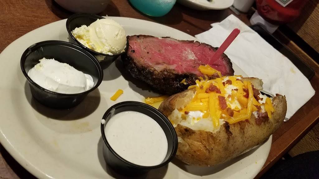 Logans Roadhouse | restaurant | 130 Chandler Dr, Dickson, TN 37055, USA | 6154416862 OR +1 615-441-6862