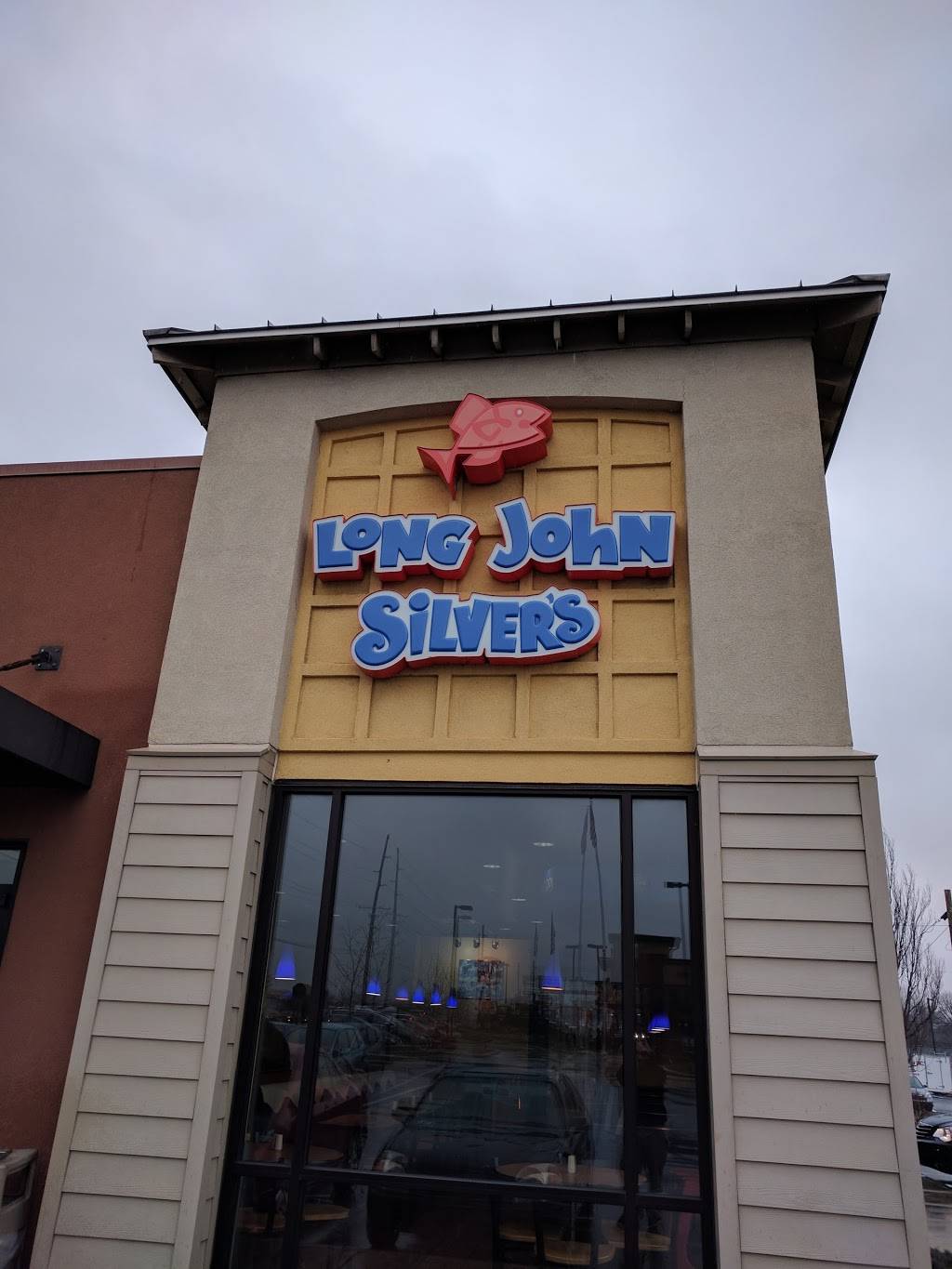Long John Silvers | restaurant | 908 Loucks Rd, York, PA 17404, USA | 7178483830 OR +1 717-848-3830