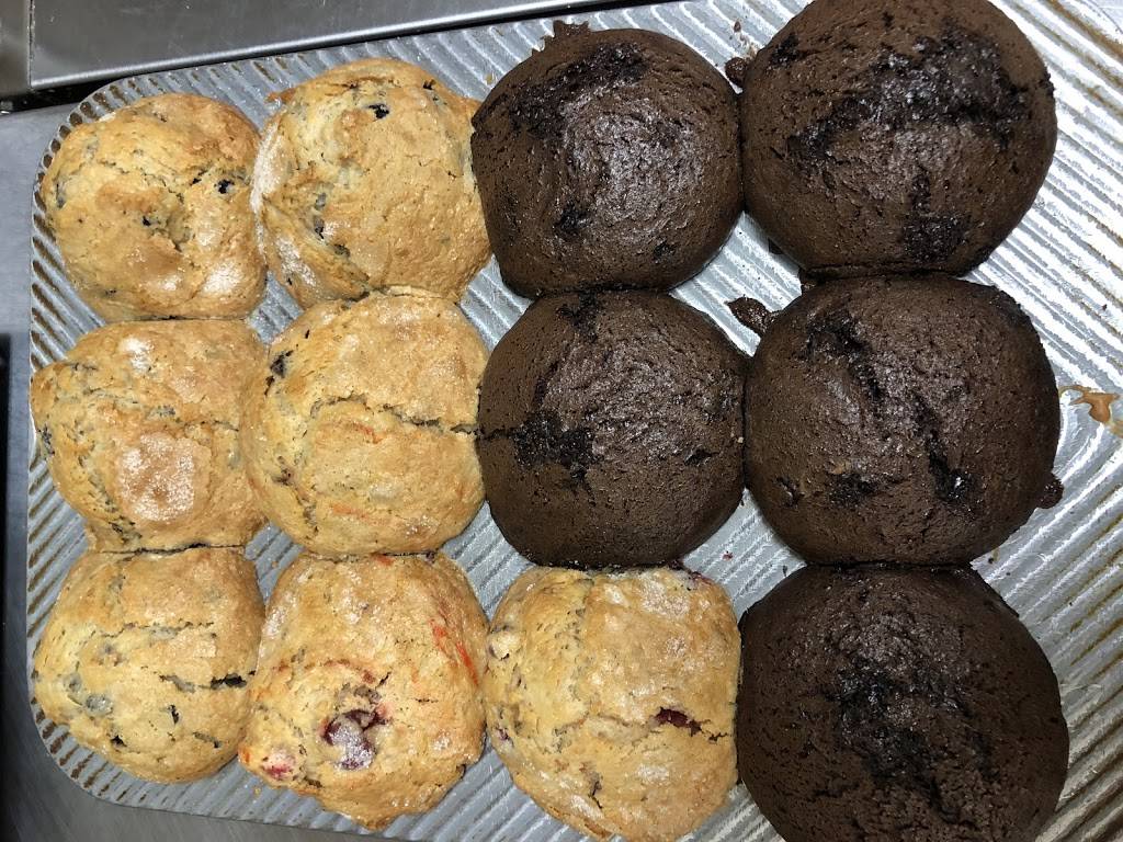 Super Donut | restaurant | 11880 Hero Way West, Leander, TX 78641, USA | 5122607117 OR +1 512-260-7117