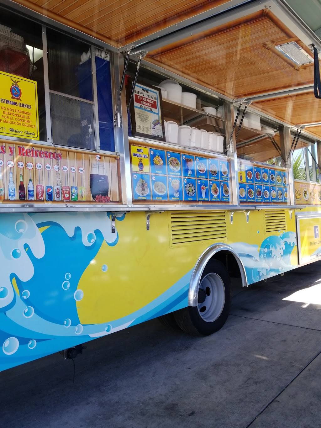 Mariscos Chinola | restaurant | 322 N Wilson Way, Stockton, CA 95205, USA | 2098984394 OR +1 209-898-4394