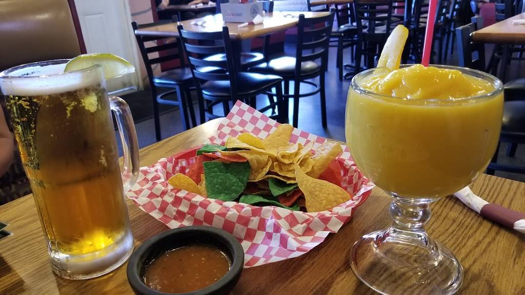 Chakas Mexican Restaurant | restaurant | 6265 E Evans Ave, Denver, CO 80222, USA | 3039938105 OR +1 303-993-8105