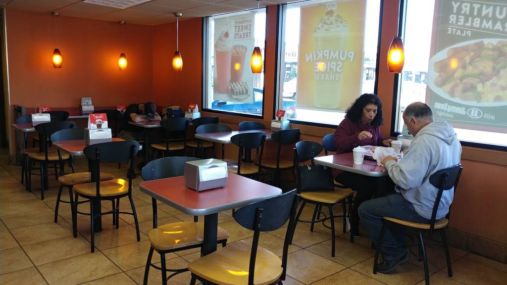 Jack in the Box | restaurant | 385 E 17th St, Costa Mesa, CA 92627, USA | 9495487047 OR +1 949-548-7047