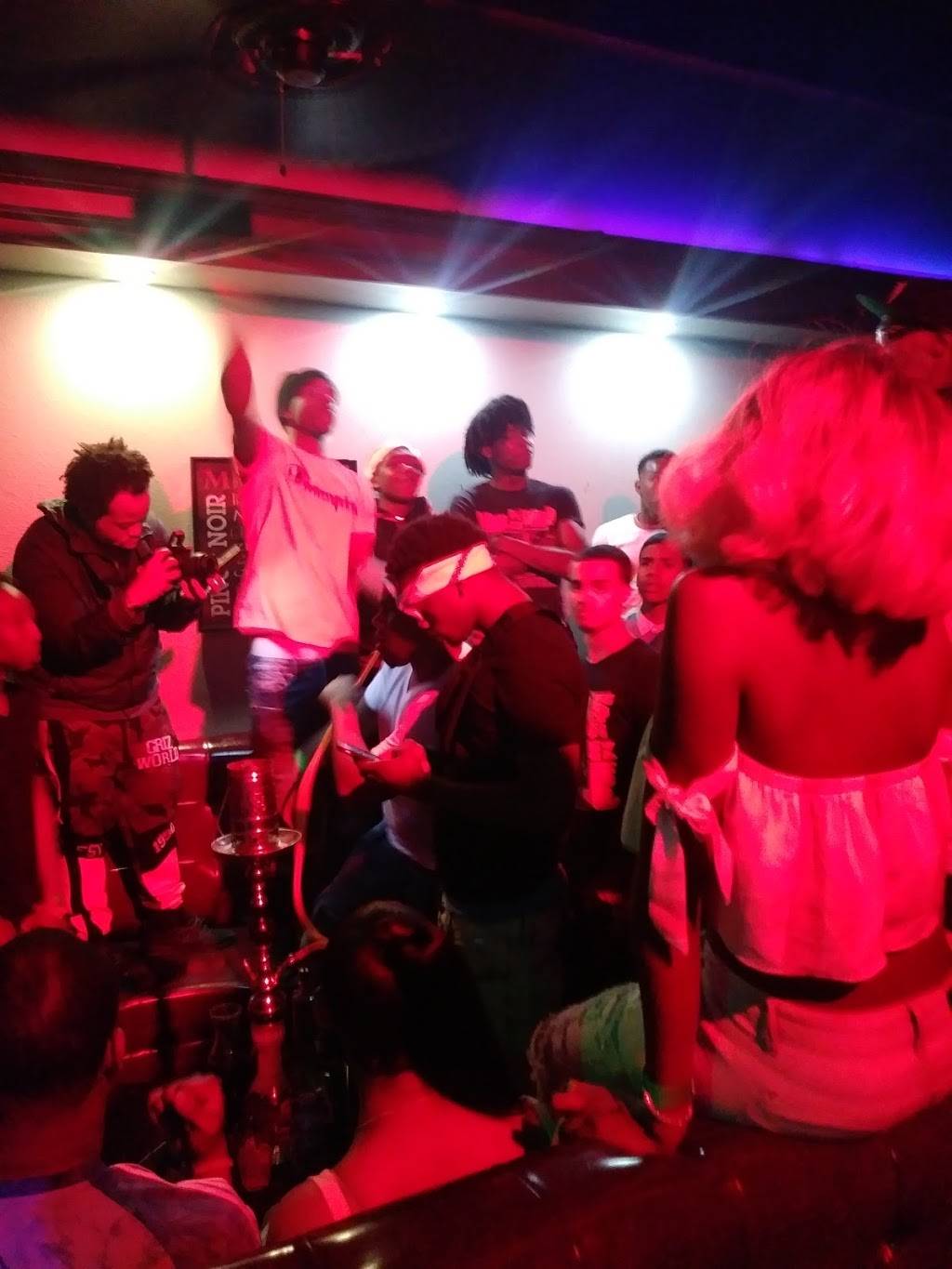 Spiveys | restaurant | 3000 Blodgett St, Houston, TX 77004, USA | 8322587851 OR +1 832-258-7851