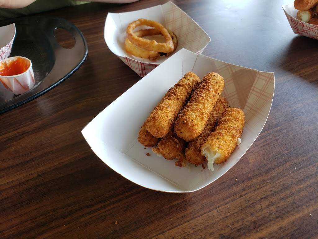 Bud & Cheryls Ice Cream Shoppe | restaurant | 3435 Alum Springs Rd, Danville, KY 40422, USA | 8594949866 OR +1 859-494-9866