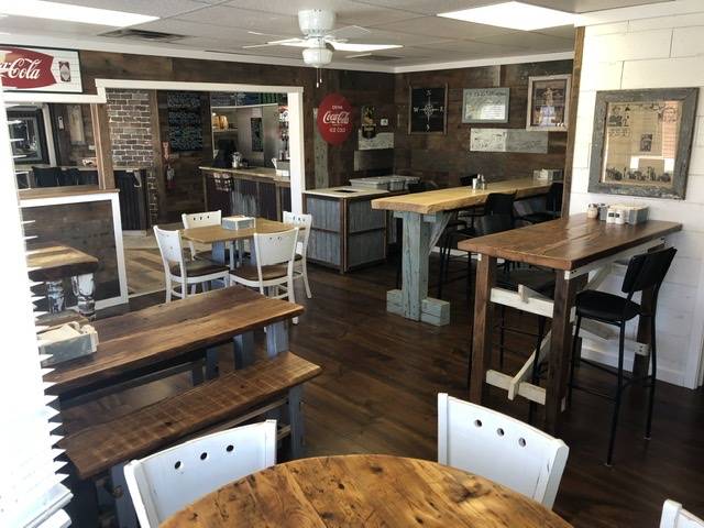 Chinos Pizzeria and Grille | restaurant | 140 Broadway St, Chicopee, MA 01020, USA | 4135988488 OR +1 413-598-8488