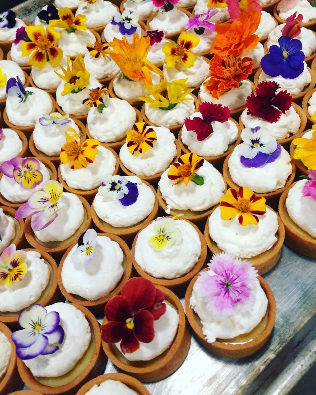 The Fat Lamb Modern Kitchen & Bar | restaurant | 2011 Grinstead Dr #104, Louisville, KY 40204, USA | 5024097499 OR +1 502-409-7499