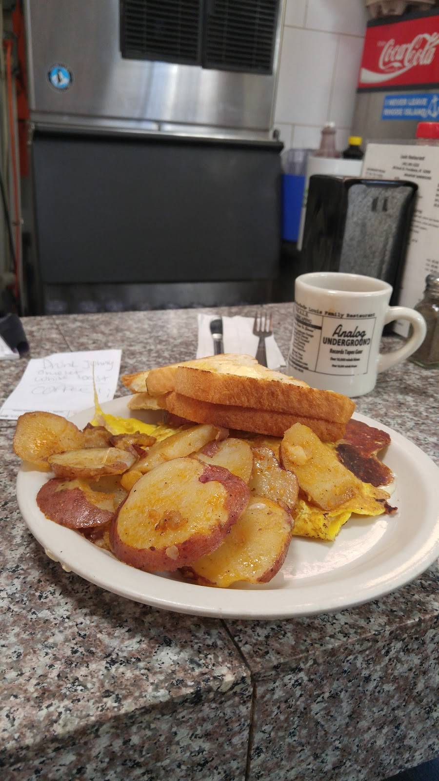 Louis Family Restaurant | restaurant | 286 Brook St, Providence, RI 02906, USA | 4018615225 OR +1 401-861-5225