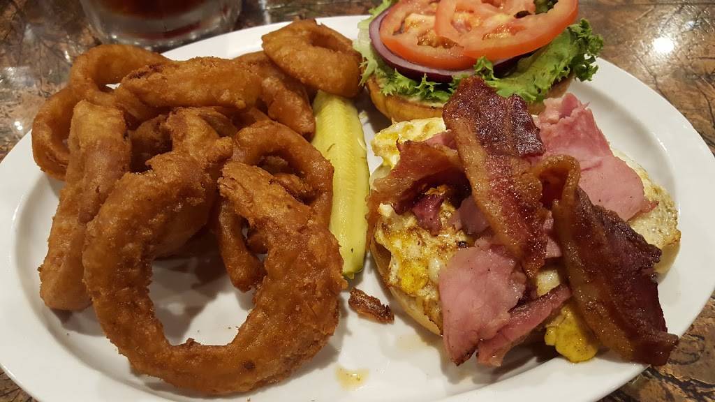 Borderline Grill & Bj’s Bar | restaurant | 2 S State St, Franklin, ID 83237, USA | 2082525978 OR +1 208-252-5978