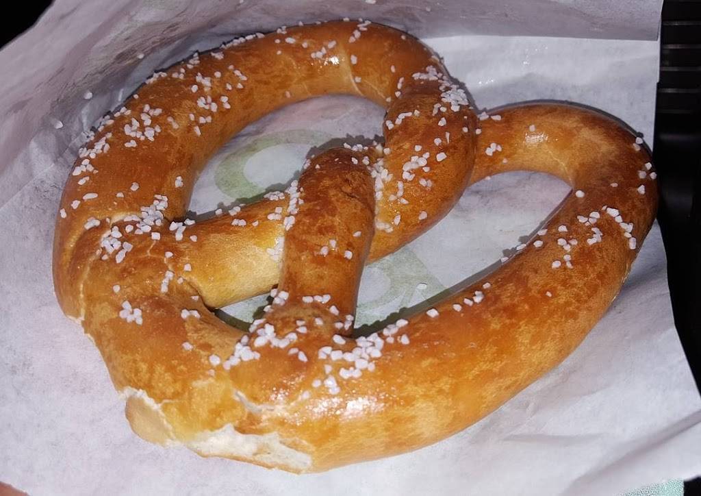 Juice It Up! | restaurant | 12218 Apple Valley Rd #102, Apple Valley, CA 92308, USA | 7602402900 OR +1 760-240-2900