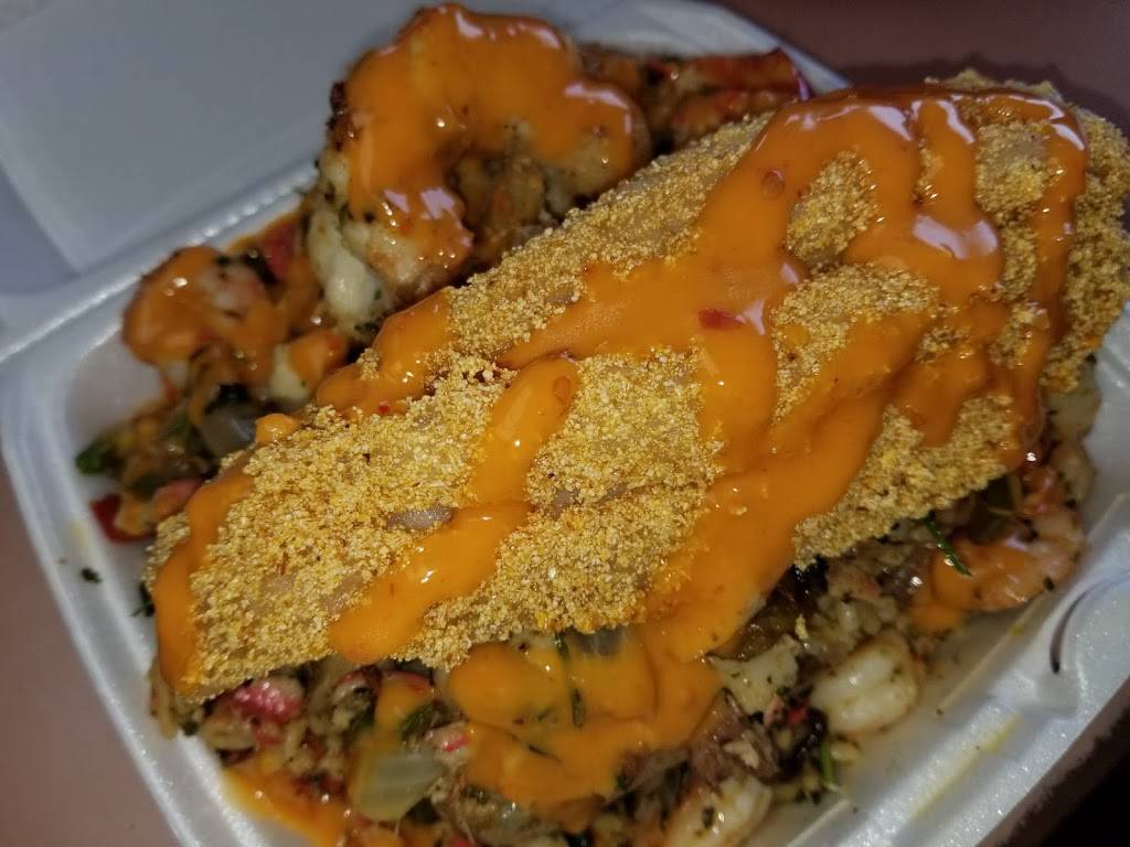 BUKKS BBQ SMOKEHOUSE~BBSH | restaurant | 2068 N Arlington Ave, Indianapolis, IN 46218, USA | 3176003236 OR +1 317-600-3236