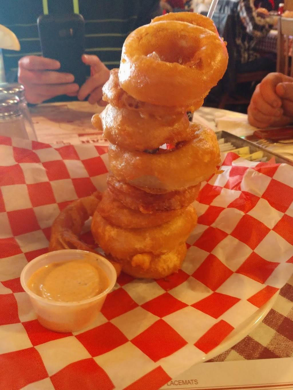 Red Pig Inn | restaurant | 1470 N Perry St, Ottawa, OH 45875, USA | 4195236458 OR +1 419-523-6458