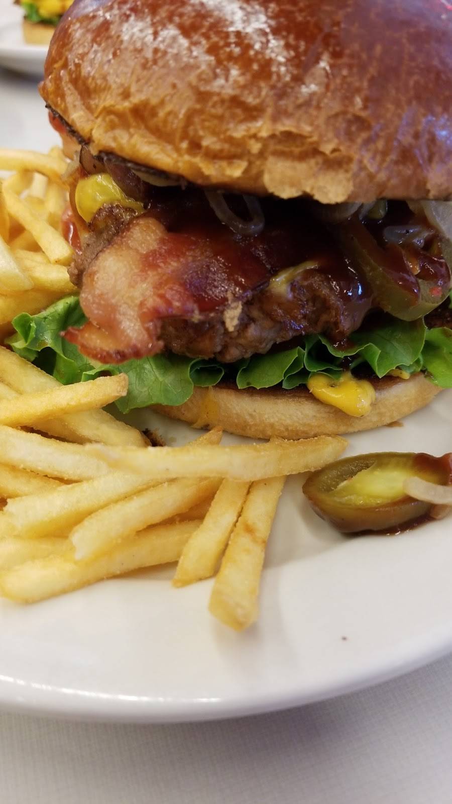 Steak n Shake | restaurant | 2096 Interstate Dr, Opelika, AL 36801, USA | 3347429404 OR +1 334-742-9404