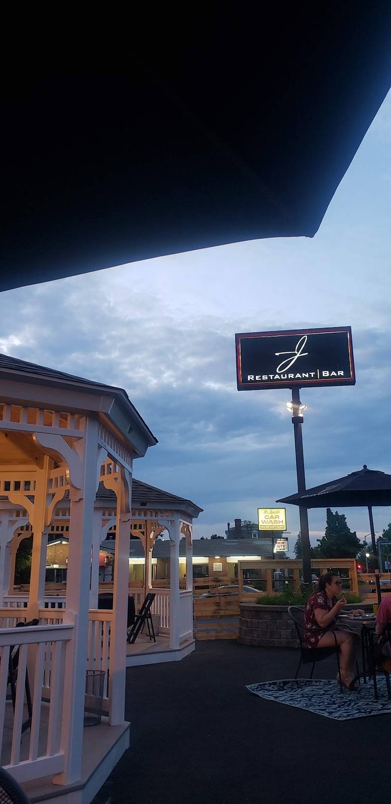 J Restaurant | Bar | restaurant | 297 Washington St, Hartford, CT 06106, USA | 8605277764 OR +1 860-527-7764