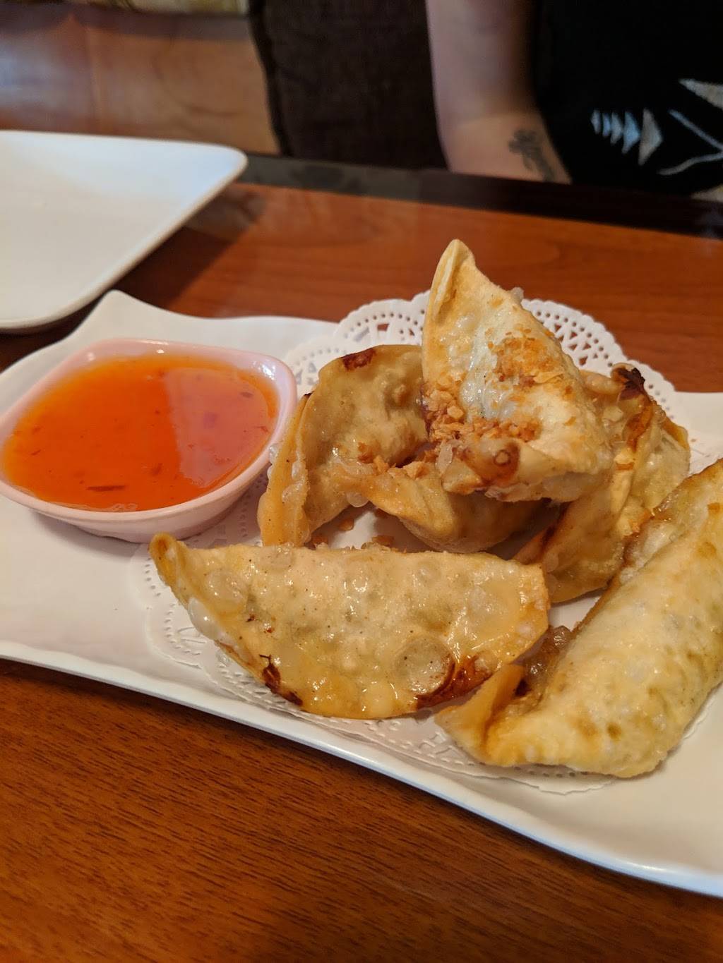 Jasmine And The New Taste | restaurant | 1823 Chester Ave, Bakersfield, CA 93301, USA | 6614327945 OR +1 661-432-7945