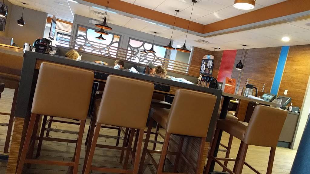 IHOP | bakery | 46 RHL Blvd, South Charleston, WV 25309, USA | 3047460070 OR +1 304-746-0070