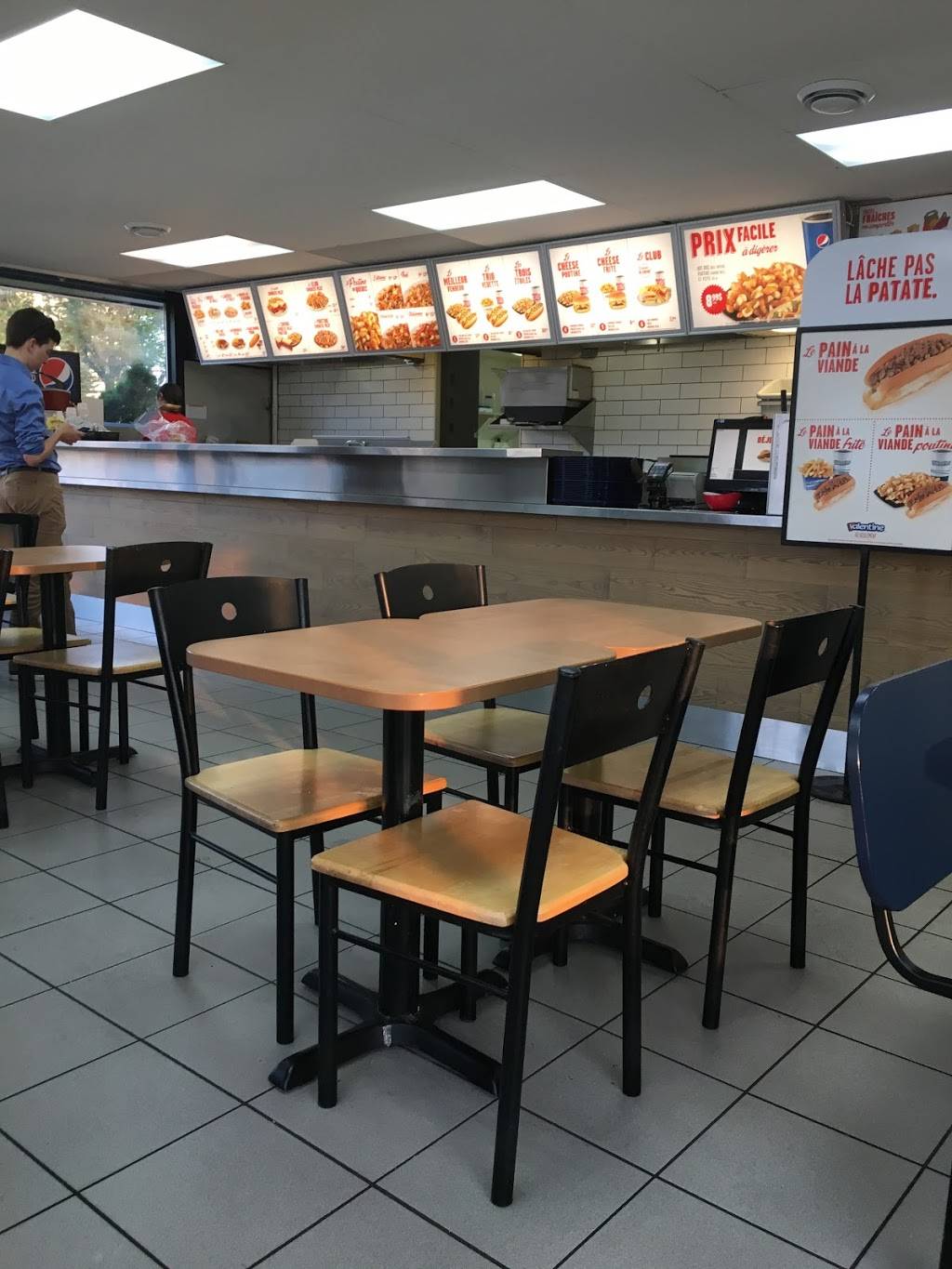 Valentine | restaurant | 2860 Chemin des Quatre-Bourgeois, Québec, QC G1V 1Y3, Canada | 4186584348 OR +1 418-658-4348