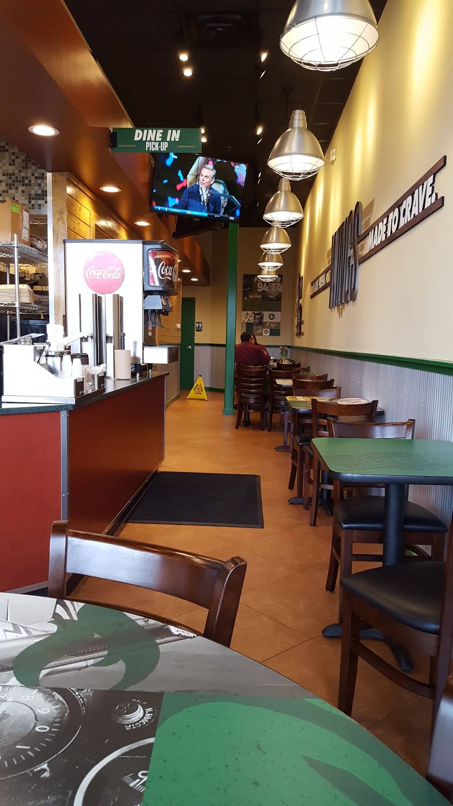 Wingstop | restaurant | 4400 North Fwy, Houston, TX 77022, USA | 7139369464 OR +1 713-936-9464