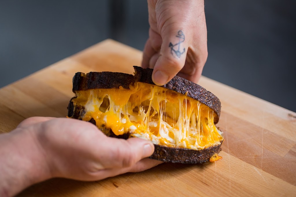 Mighty Melt | restaurant | 111 S Independence Mall E stall 9, Philadelphia, PA 19106, USA | 2156073204 OR +1 215-607-3204