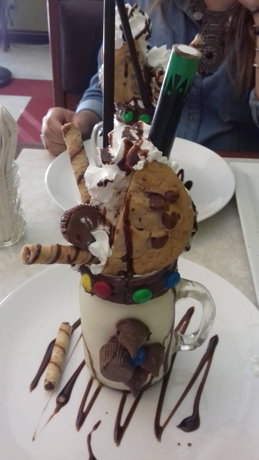 Hornos Pizza Restaurant | restaurant | Av. Ruiz, entre 18 y, Calle Ambar, Zona Centro, 22800 Ensenada, B.C., Mexico | 016461780101 OR +52 646 178 0101