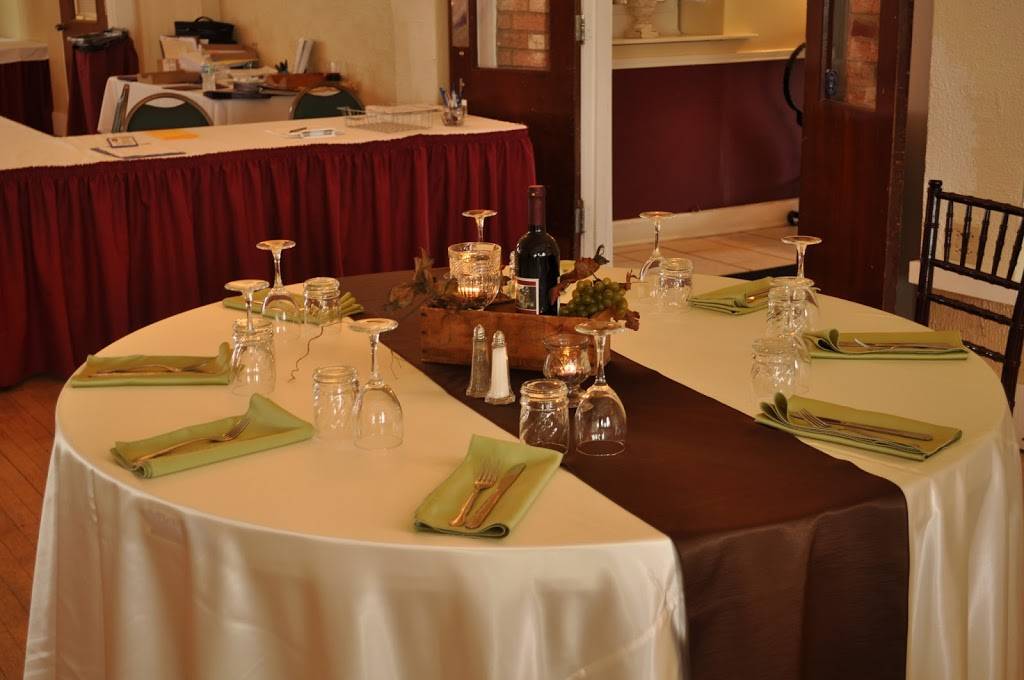 Cedar Beach Inn | restaurant | 231 Cedar Beach Rd, Belgium, WI 53004, USA | 2622853389 OR +1 262-285-3389