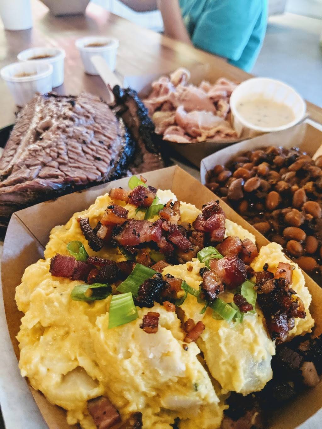 The Smokd Hog | restaurant | 32117 Temecula Parkway Cookhouse Foodhall, Vail HQ, Temecula, CA 92592, USA | 9513838066 OR +1 951-383-8066