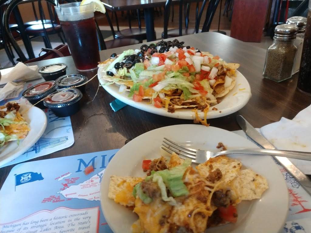 Dicks Pour House | restaurant | 103 W Philip St, Lake Leelanau, MI 49653, USA | 2312569912 OR +1 231-256-9912