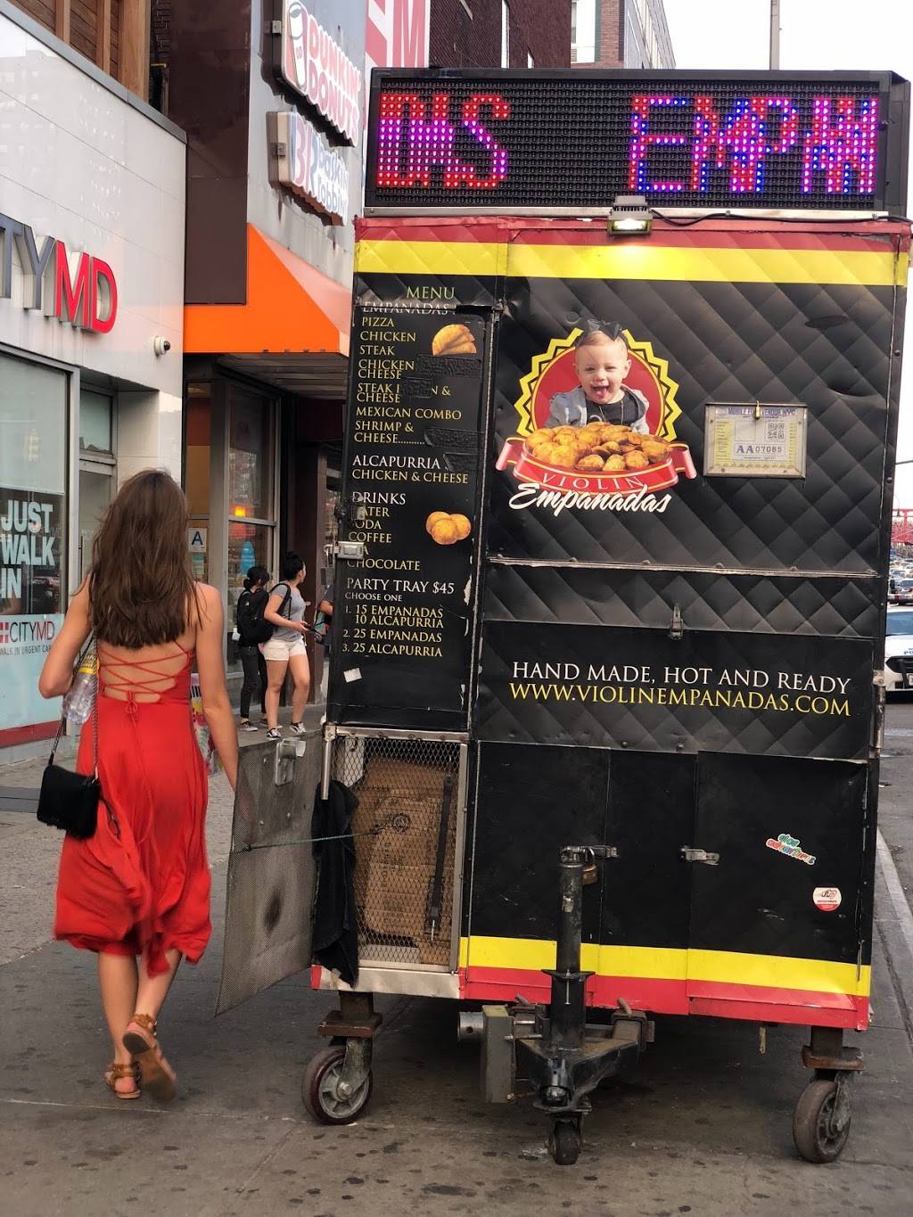 Violin Empanadas | restaurant | 138 Delancey St, New York, NY 10002, USA | 3474441941 OR +1 347-444-1941