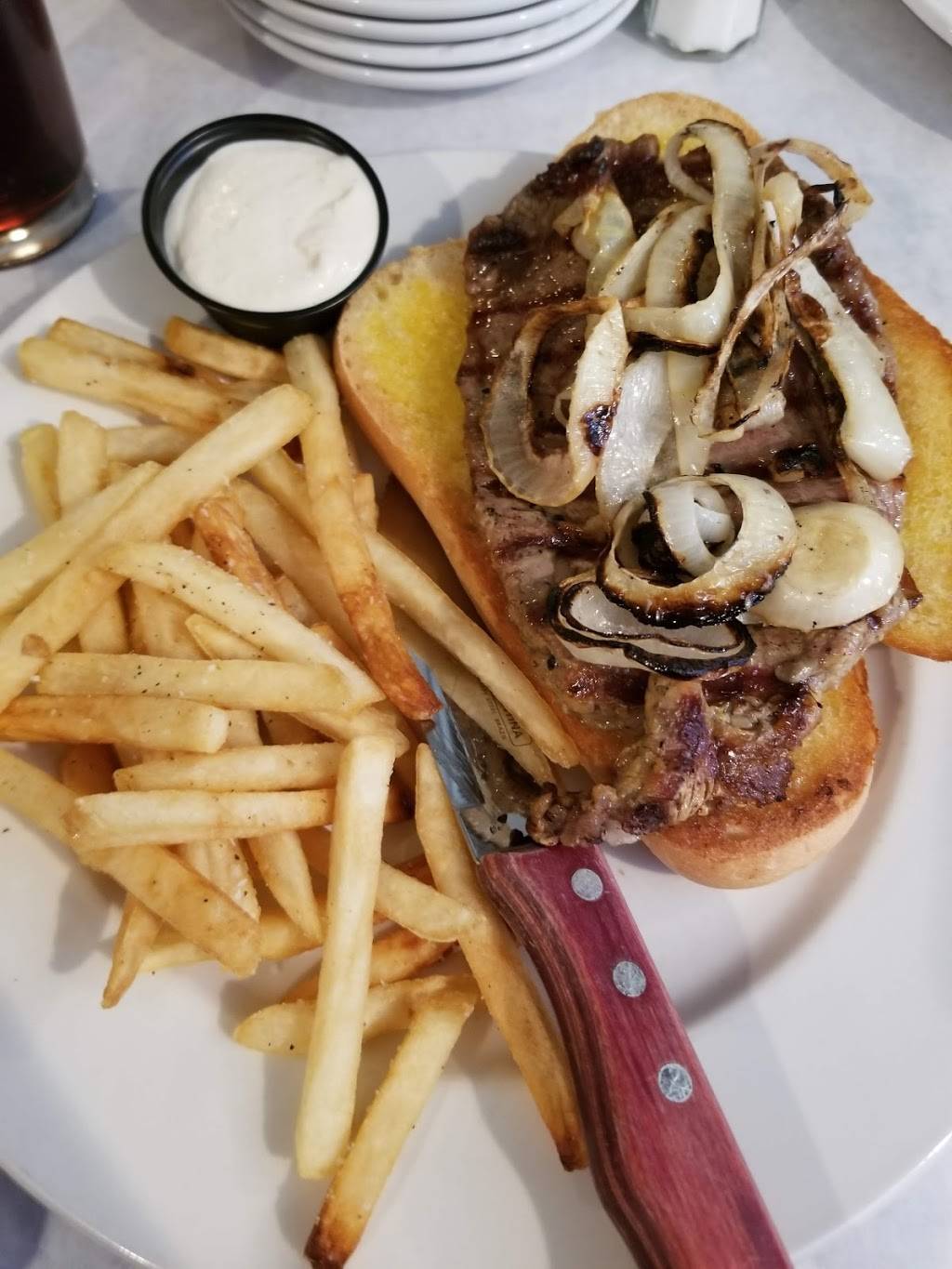 Walkers Charhouse | restaurant | 8 W Gartner Rd, Naperville, IL 60540, USA | 6306379688 OR +1 630-637-9688