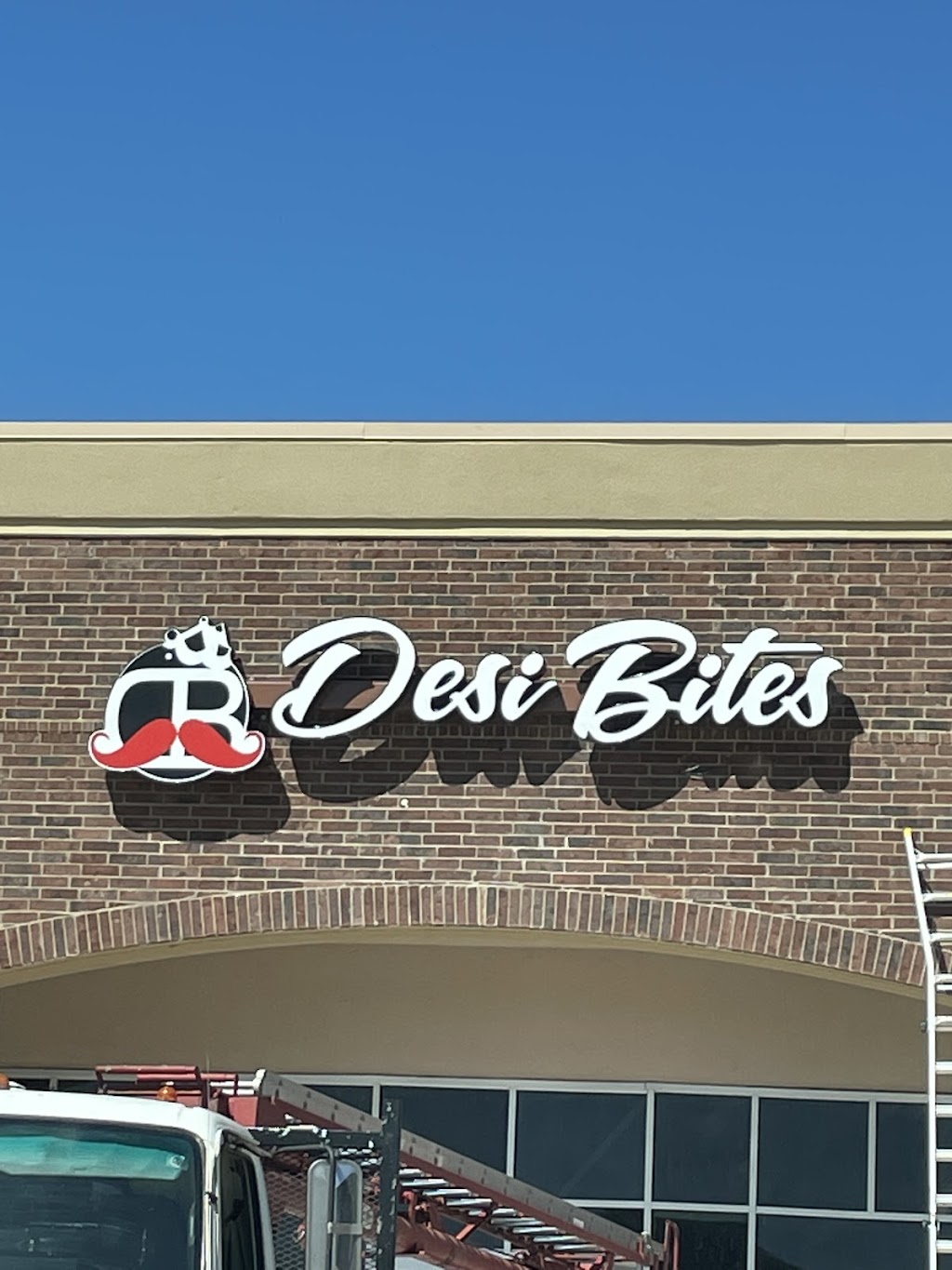 Desi Bites | restaurant | 9405 N MacArthur Blvd suite 109, Irving, TX 75063, USA | 9723273175 OR +1 972-327-3175