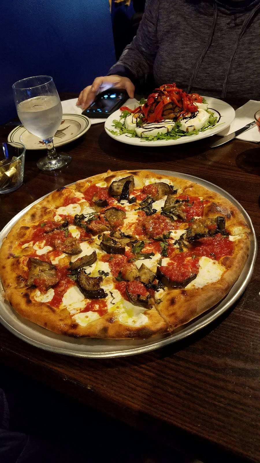 Carmines Pizzeria | meal delivery | 358 Graham Ave, Brooklyn, NY 11211, USA | 7187829659 OR +1 718-782-9659