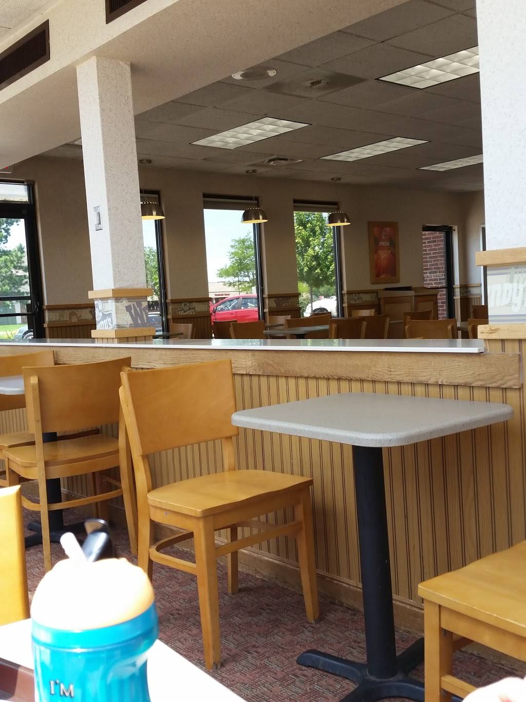 Wendys | restaurant | 6116 Northwest Hwy, Crystal Lake, IL 60014, USA | 8154555222 OR +1 815-455-5222