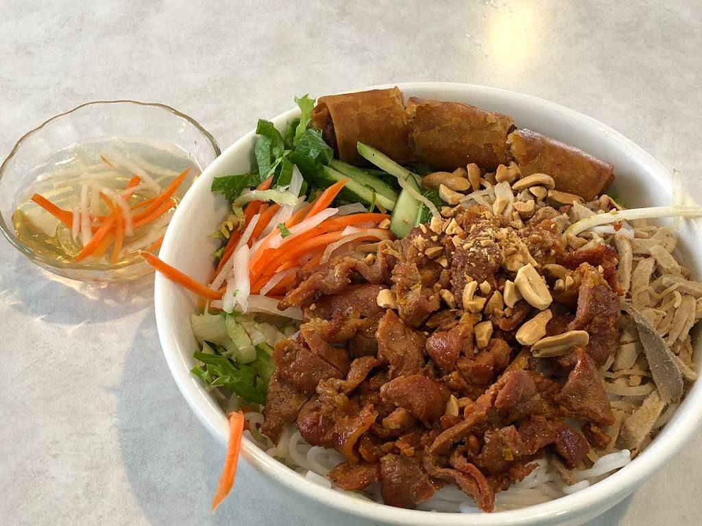 Saigon Bistro | restaurant | 1639 W Carson St, Torrance, CA 90501, USA | 3106189311 OR +1 310-618-9311