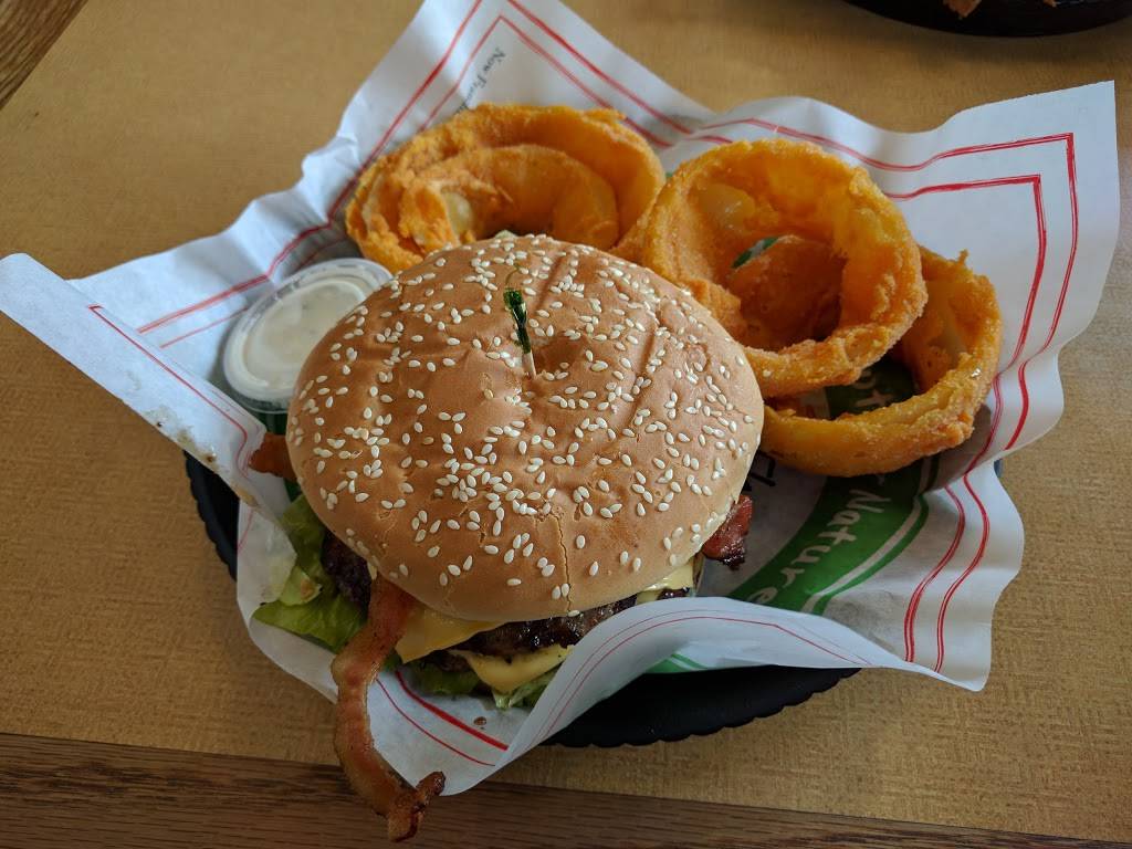 Farmer Boys | restaurant | 1333 E Valley Pkwy, Escondido, CA 92027, USA | 7607390700 OR +1 760-739-0700