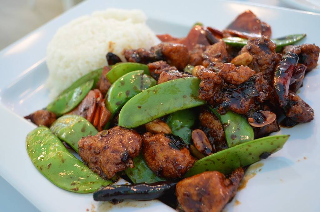 Nhinja Sushi Broadway | restaurant | 5 W 15th St, Edmond, OK 73013, USA | 4053400330 OR +1 405-340-0330