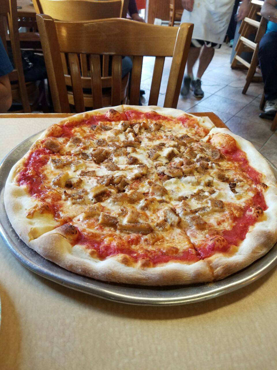 Louie & Ernies Pizza | restaurant | 1300 Crosby Ave, Bronx, NY 10461, USA | 7188296230 OR +1 718-829-6230