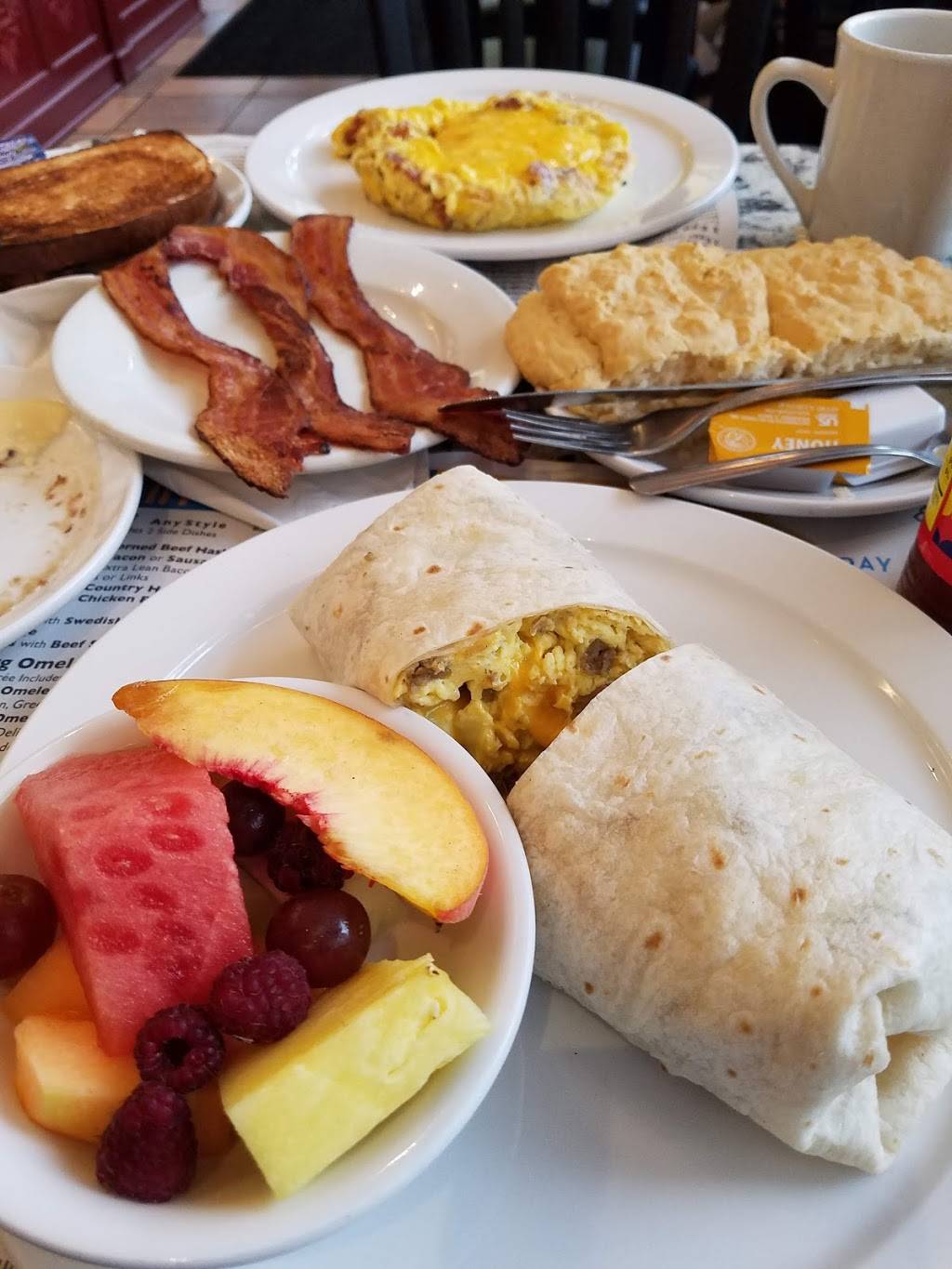 Ann Sather Restaurant | restaurant | 1147 W Granville Ave, Chicago, IL 60660, USA | 7732740557 OR +1 773-274-0557