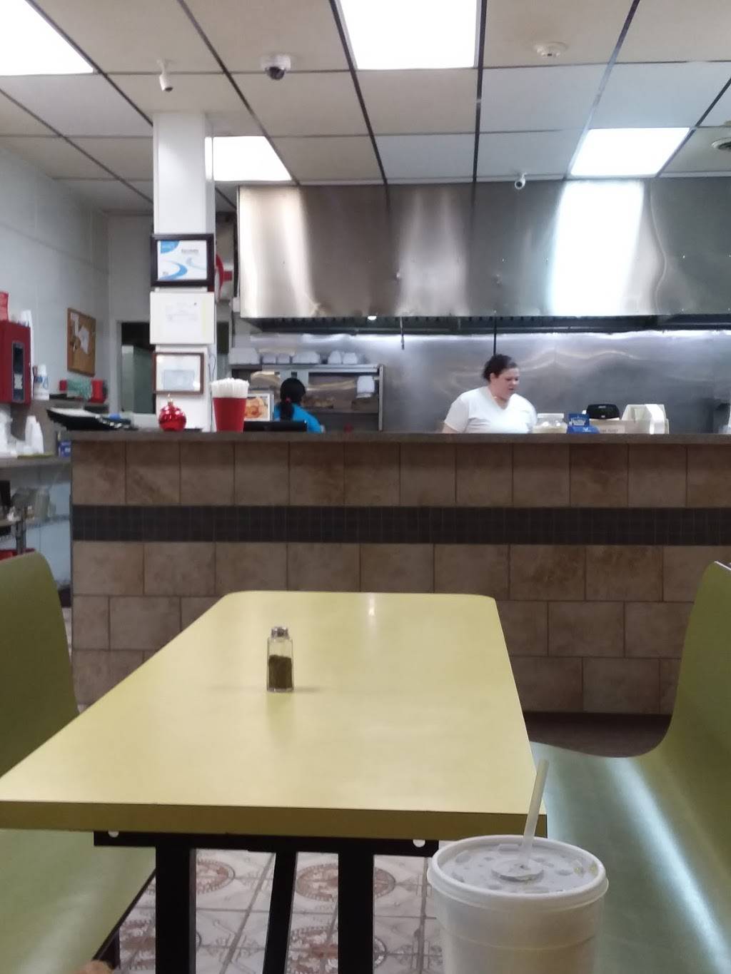 Franks Pizza | restaurant | 4 W Main St, Waynesboro, PA 17268, USA | 7177621129 OR +1 717-762-1129