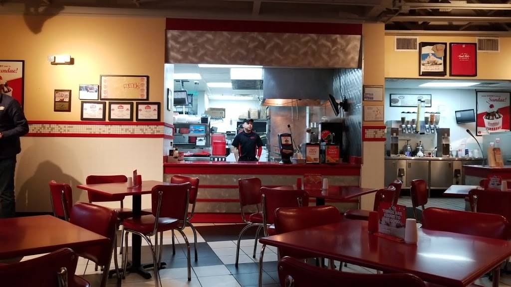 Freddys Frozen Custard & Steakburgers | restaurant | 707 Round Rock Ave, Round Rock, TX 78681, USA | 5123886552 OR +1 512-388-6552