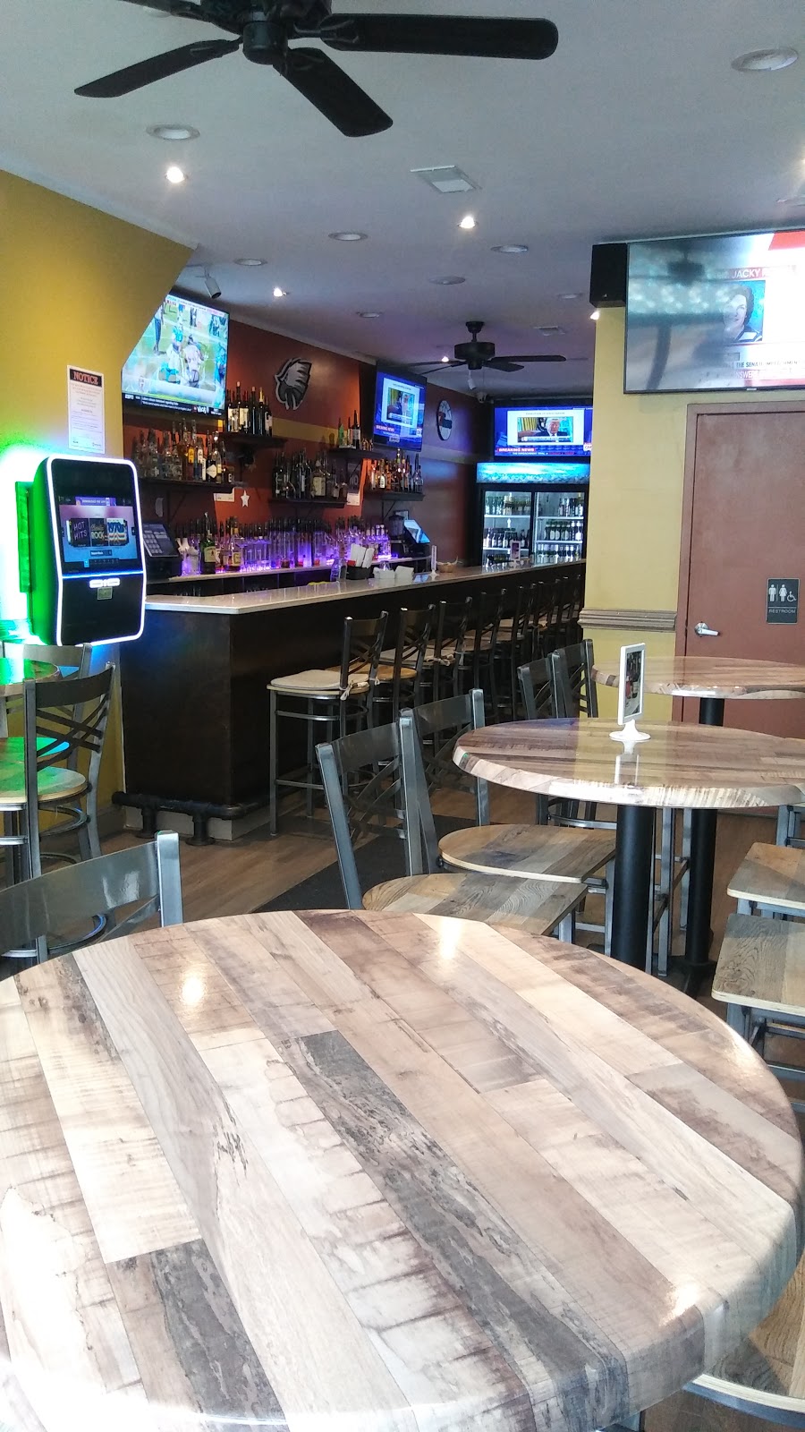 Medmer Bar and Restaurant | restaurant | 4704 Baltimore Ave, Philadelphia, PA 19143, USA | 2159215456 OR +1 215-921-5456