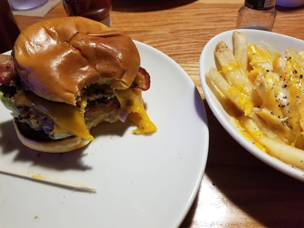 Applebees Grill + Bar | restaurant | 360 Cahaba Valley Rd, Pelham, AL 35124, USA | 2059821022 OR +1 205-982-1022