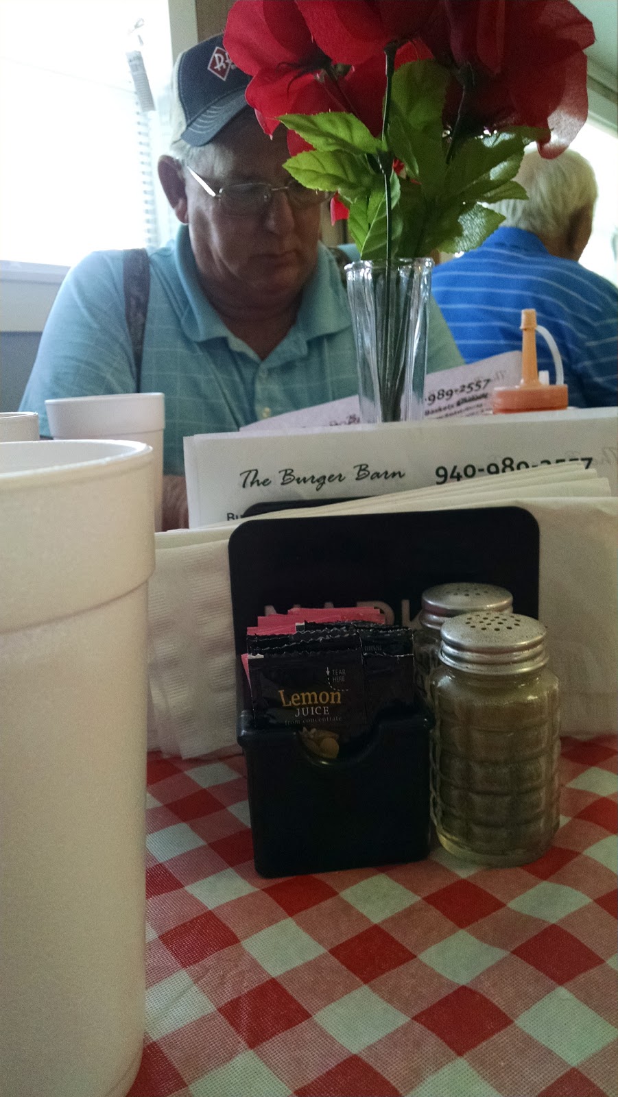 Burger Barn | restaurant | 719 S Broadway St, Aspermont, TX 79502, USA | 9409892557 OR +1 940-989-2557