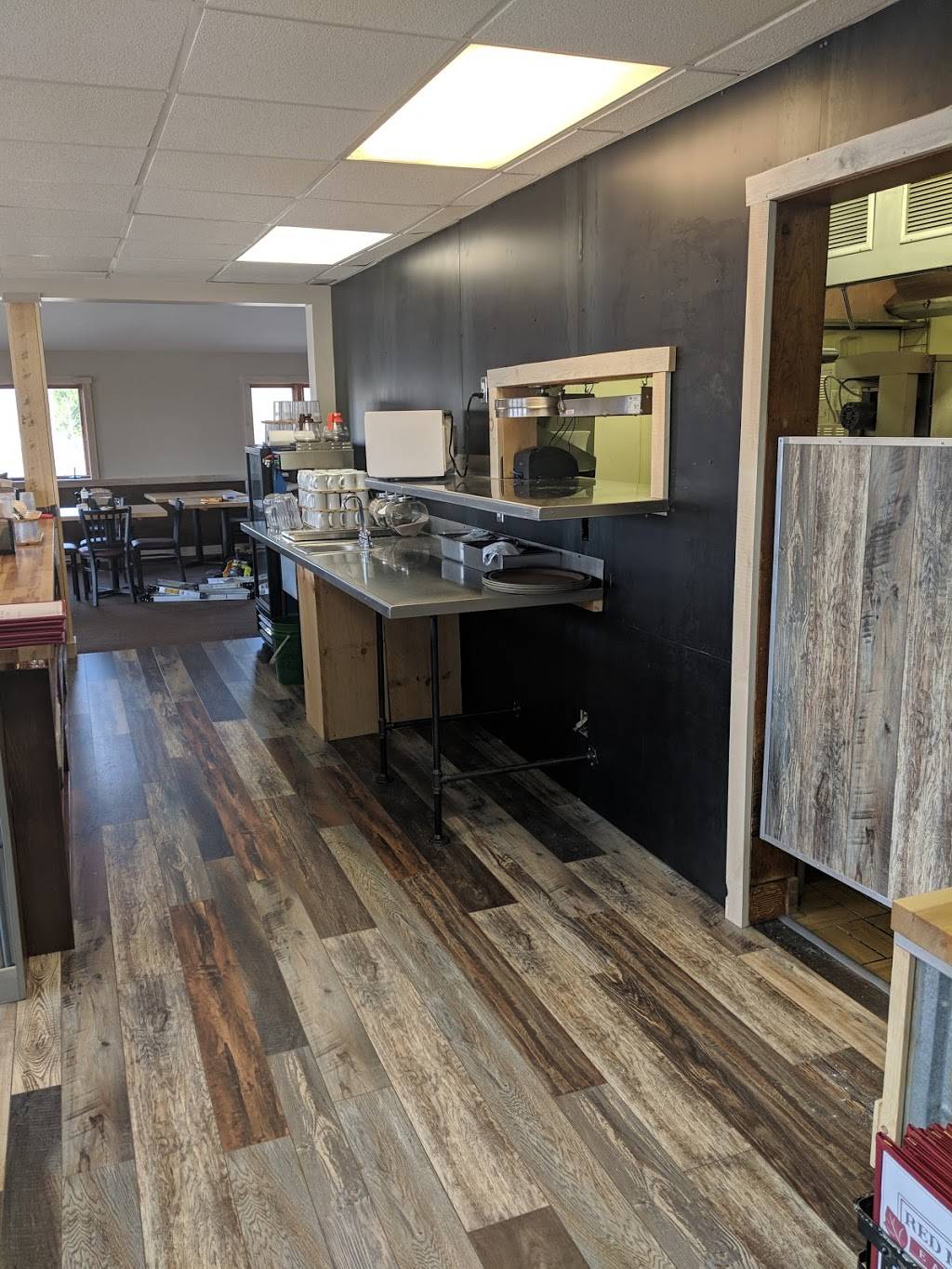 Red Maple Eatery | restaurant | 12 Robertson Rd, Luck, WI 54853, USA | 7154728987 OR +1 715-472-8987