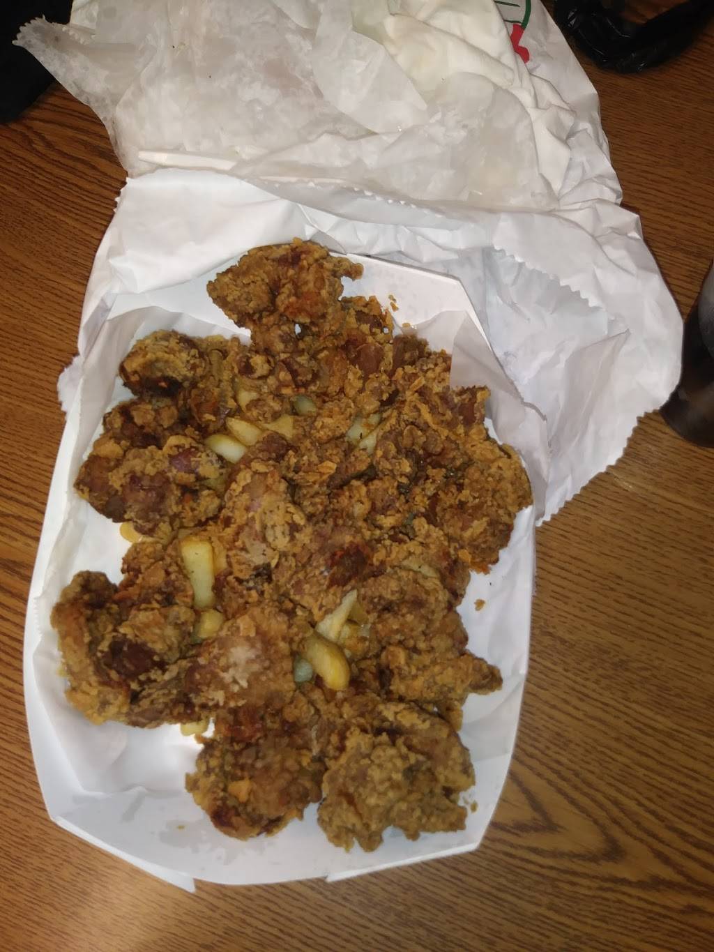 Harolds Chicken Of Riverdale | restaurant | 748 W 138th St, Riverdale, IL 60827, USA | 7082018121 OR +1 708-201-8121