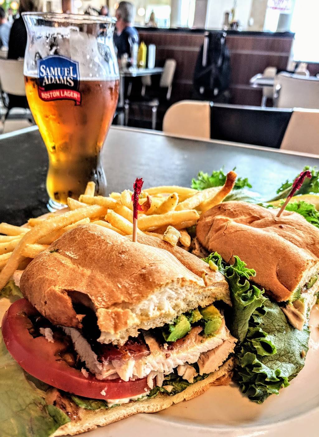 Rubys Diner | restaurant | 18601 Airport Way, Santa Ana, CA 92707, USA | 9492526125 OR +1 949-252-6125