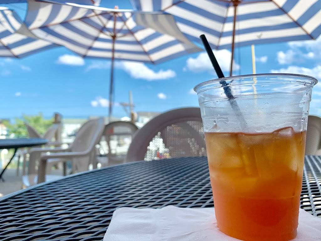 Charlies Tap House | restaurant | 9A Ocean Blvd, Hampton, NH 03842, USA | 6039299005 OR +1 603-929-9005