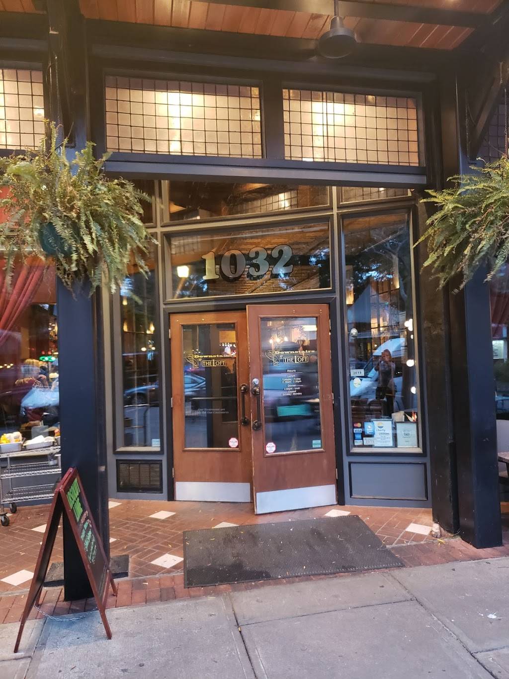 The Loft | restaurant | 1032 Broadway, Columbus, GA 31901, USA | 7065968141 OR +1 706-596-8141